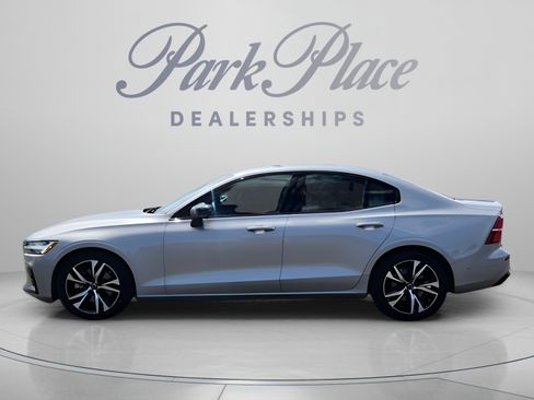 Used 2024 Volvo S60 B5 Plus FWD image 2
