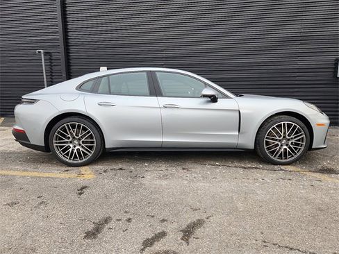New 2026 Porsche Panamera 4 image 8
