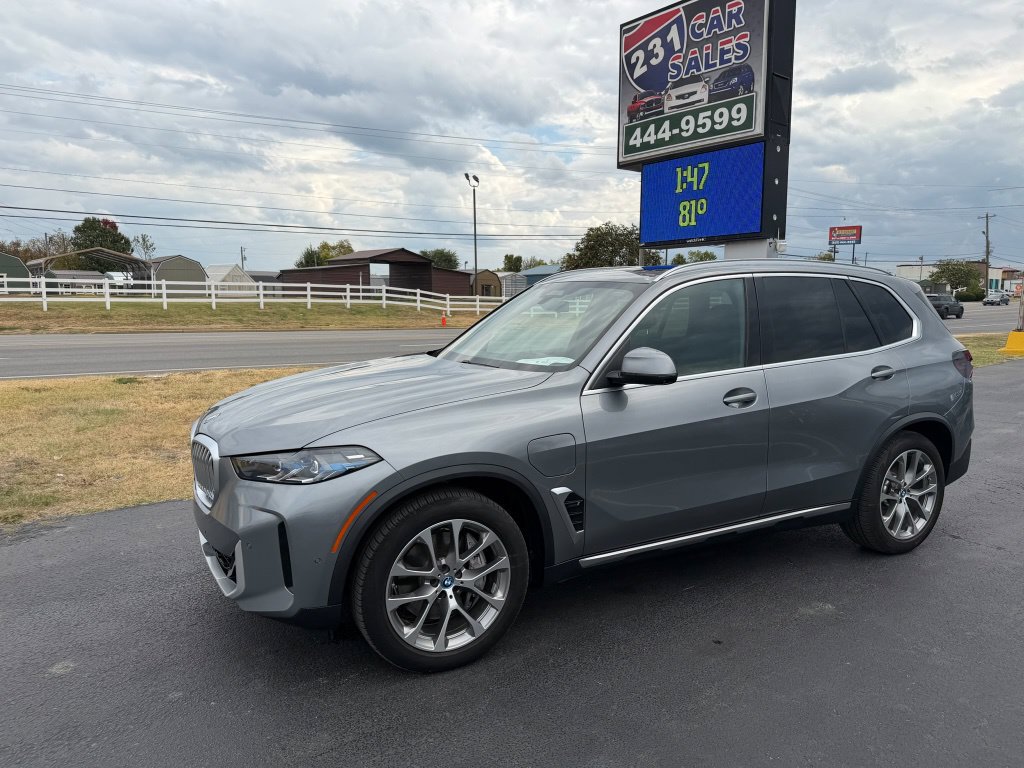 Used 2024 BMW X5 xDrive50e w/ Premium Package AWD/4WD image 6