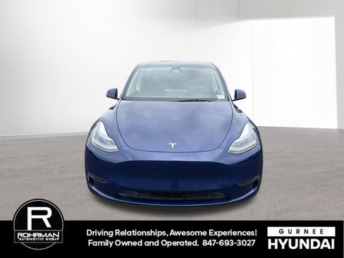 Used 2023 Tesla Model Y Long Range AWD/4WD image 3