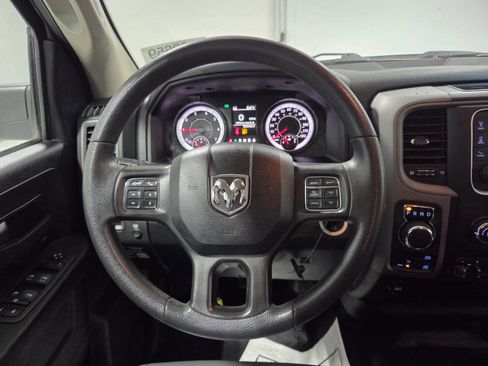 Used 2022 RAM 1500 Tradesman w/ Chrome Appearance Group image 11