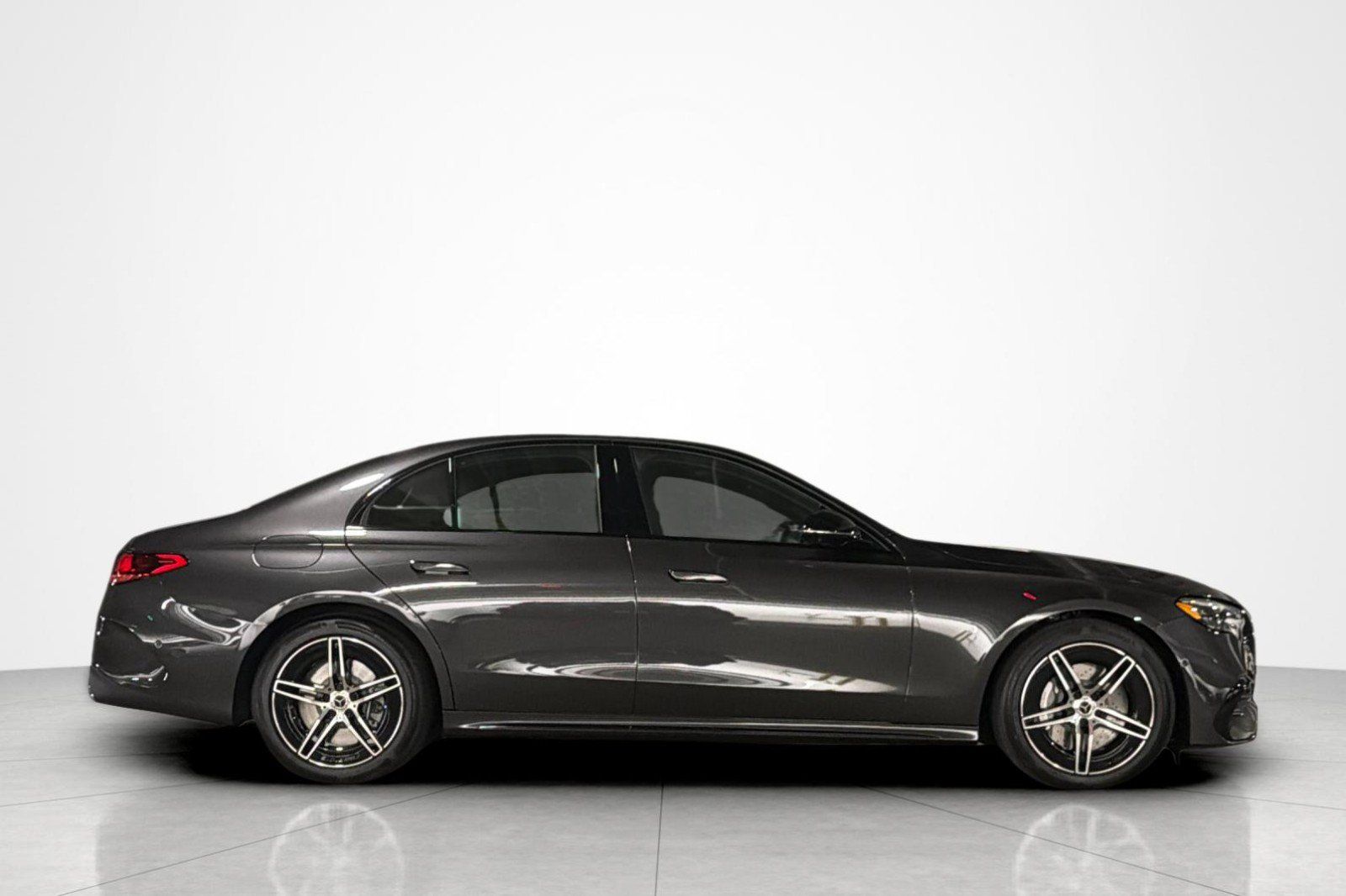 New 2027 Mercedes-Benz E 450 4MATIC Sedan image 6