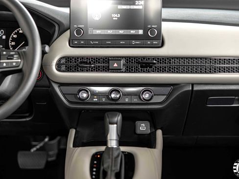 Used 2025 Honda HR-V LX image 35