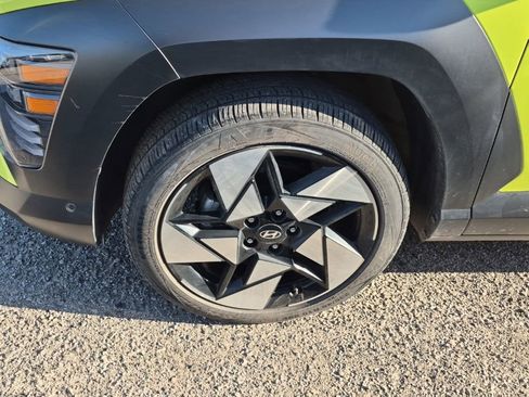 Used 2025 Hyundai Kona Limited image 6