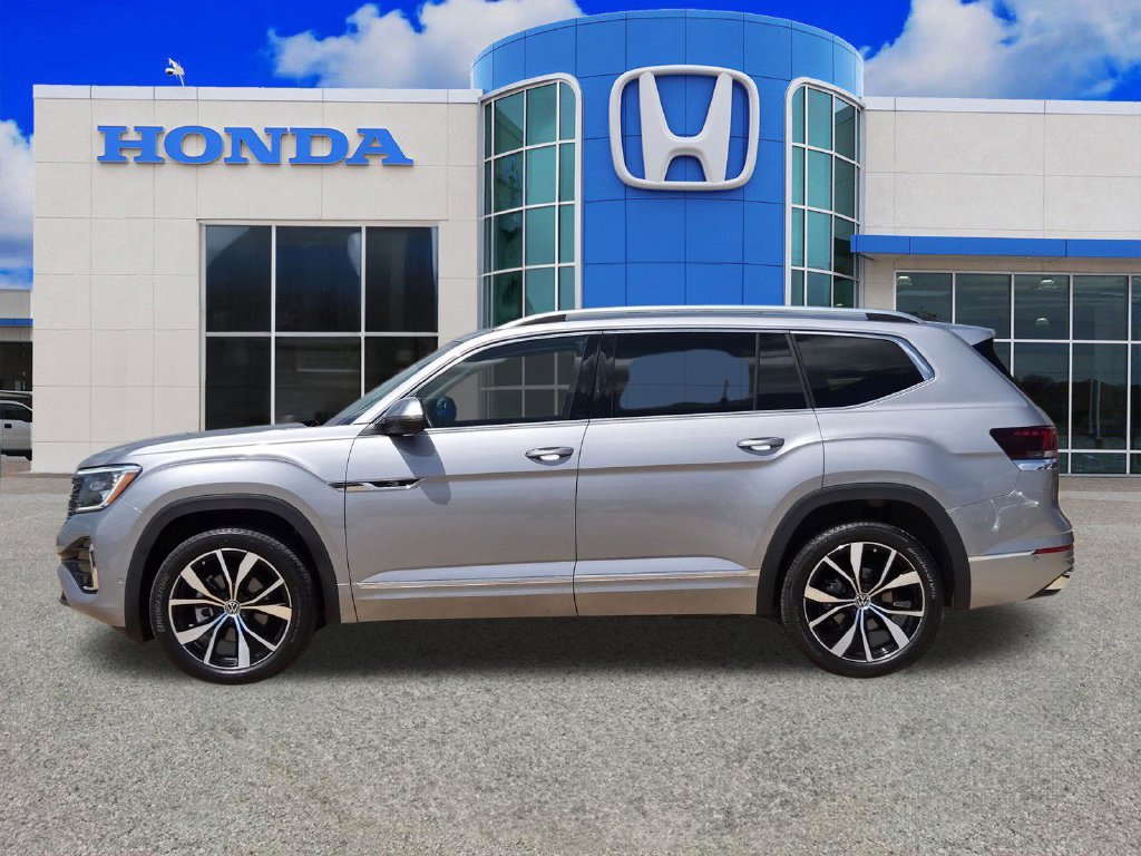 Used 2025 Volkswagen Atlas SEL Premium R-Line AWD/4WD image 6