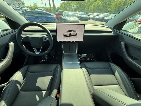 Used 2026 Tesla Model Y Long Range AWD/4WD image 17