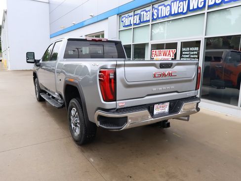 New 2026 GMC Sierra 3500 SLT w/ SLT Convenience Package AWD/4WD image 8