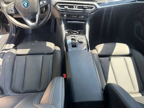 Used 2023 BMW i4 eDrive40 w/ Premium Package RWD image 19