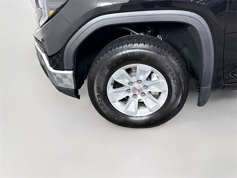 Used 2025 GMC Sierra 1500 SLE image 23
