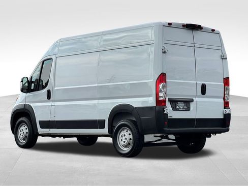 Used 2023 RAM ProMaster 2500 FWD image 5