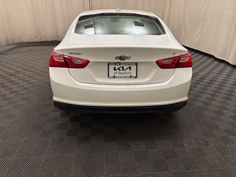 Used 2018 Chevrolet Malibu LT FWD image 6