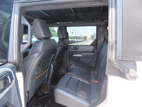 Certified 2023 Ford Bronco Badlands w/ Sasquatch Package AWD/4WD image 18