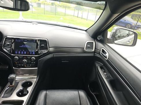 Used 2020 Jeep Grand Cherokee Limited w/ Luxury Group II RWD image 29
