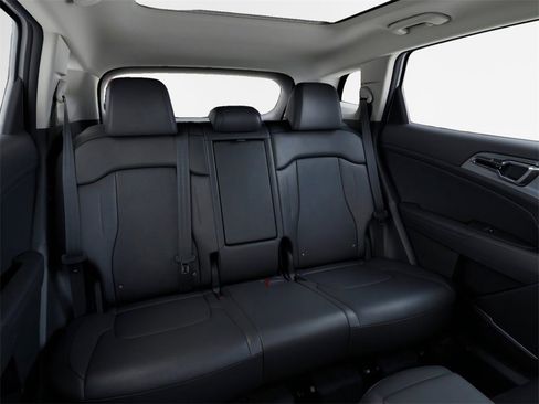 New 2026 Kia Sportage EX image 16