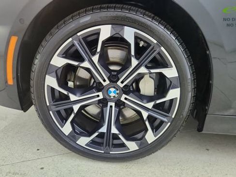 Used 2025 BMW 330i xDrive Sedan AWD/4WD image 56
