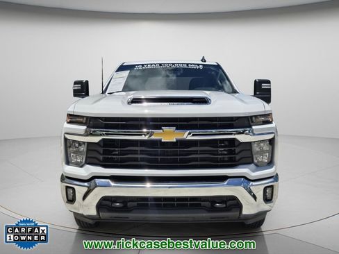 Used 2025 Chevrolet Silverado 2500 LT w/ Convenience Package AWD/4WD image 5