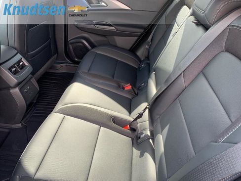New 2026 Chevrolet Equinox EV LT w/ Convenience Package II AWD/4WD image 15