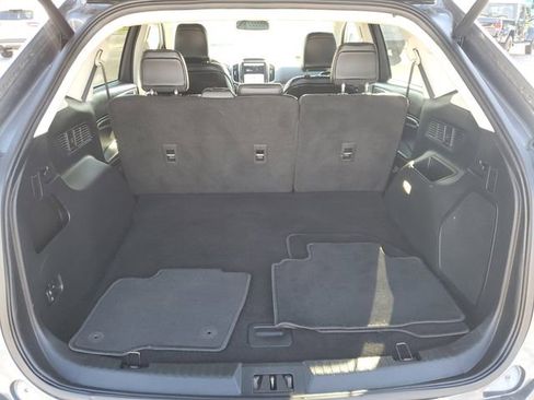 Certified 2024 Ford Edge Titanium image 9