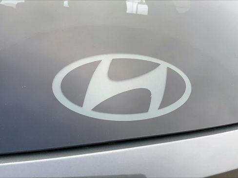 Used 2025 Hyundai Tucson Limited FWD image 32