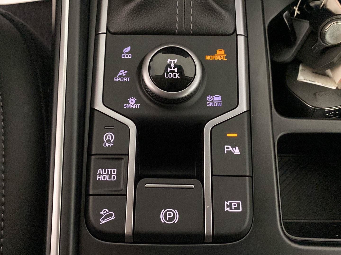 Used 2025 Kia Sorento S AWD/4WD image 15