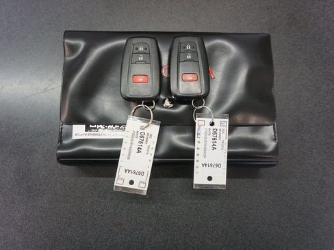 Used 2022 Toyota 4Runner Limited RWD image 18