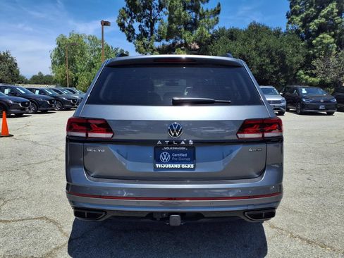 Certified 2023 Volkswagen Atlas SEL R-Line AWD/4WD image 10