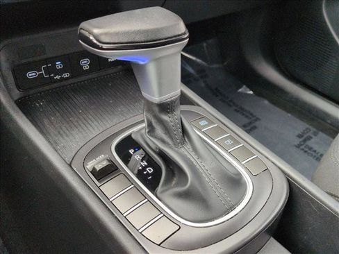 Used 2024 Hyundai Kona SEL FWD image 12