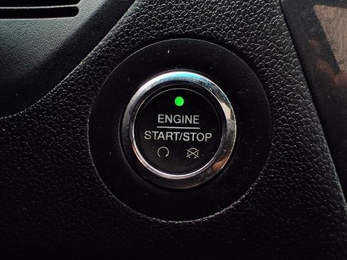 Used 2016 Ford Explorer Limited image 24