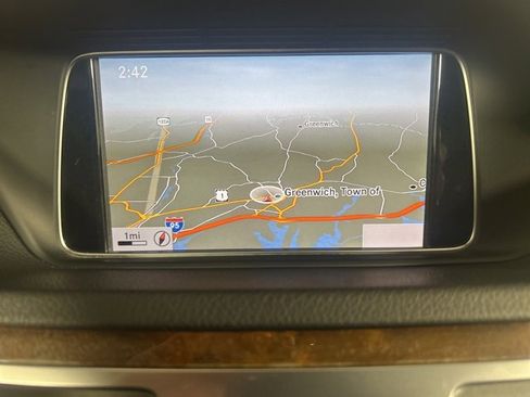 Used 2014 Mercedes-Benz E 350 4MATIC Wagon image 17