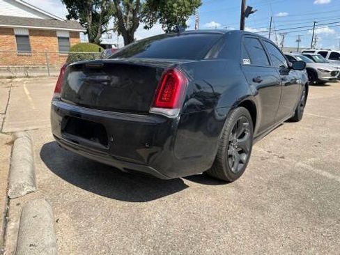 Used 2022 Chrysler 300 S RWD image 6