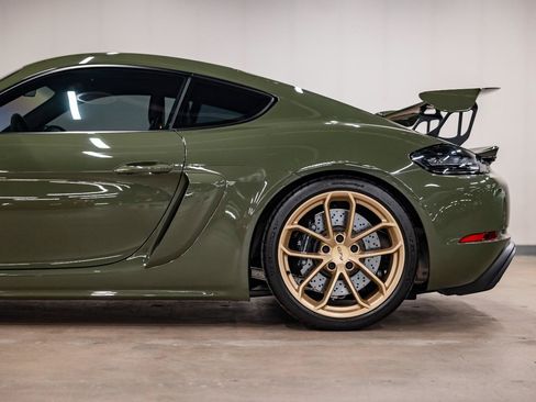 Used 2021 Porsche 718 Cayman GT4 RWD image 24