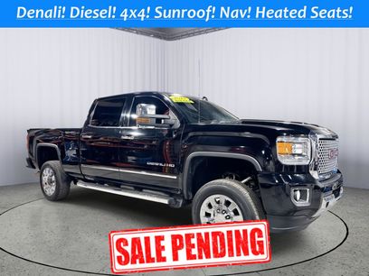 Used 2017 GMC Sierra 2500 Denali w/ Duramax Plus Package