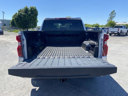 Used 2022 Chevrolet Silverado 1500 LT AWD/4WD image 11
