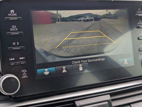 Used 2019 Honda Accord EX image 18