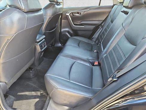 Used 2022 Toyota RAV4 XLE Premium image 20