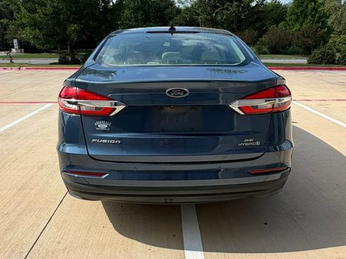 Used 2019 Ford Fusion SE FWD image 7