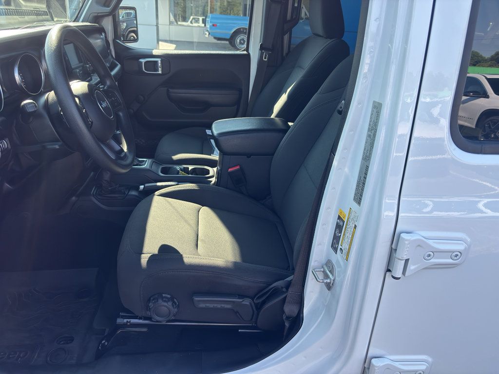 Used 2021 Jeep Wrangler Unlimited Sport AWD/4WD image 10