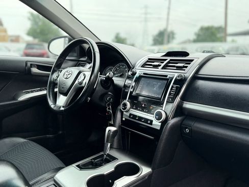 Used 2014 Toyota Camry SE image 26