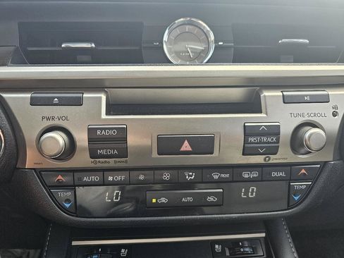 Used 2018 Lexus ES 350 w/ Premier Package FWD image 19