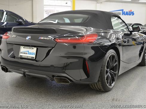 Used 2023 BMW Z4 M40i w/ Premium Package image 8
