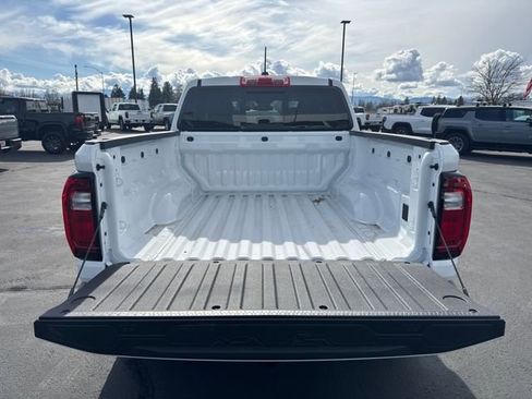 New 2026 GMC Canyon Elevation image 18