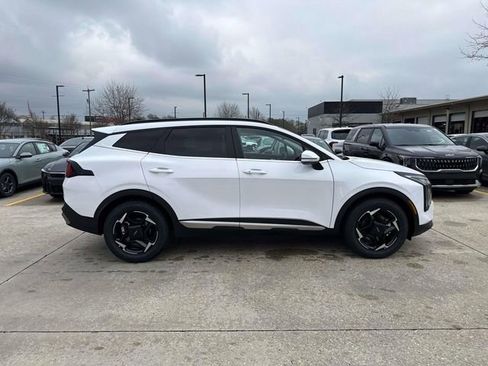 New 2026 Kia Sportage EX w/ EX Panorama Roof Package FWD image 9