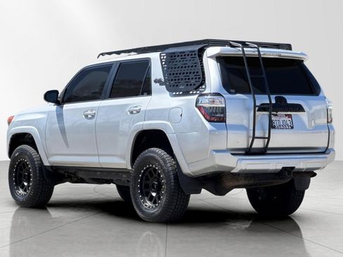 Used 2019 Toyota 4Runner TRD Off-Road AWD/4WD image 5