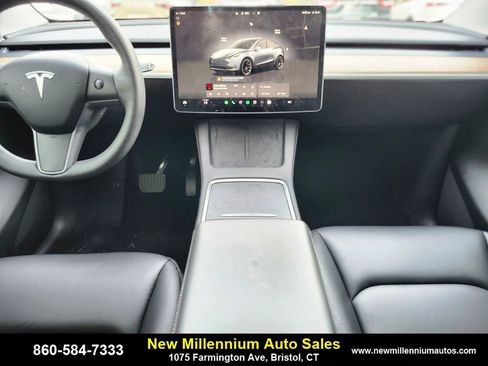 Used 2023 Tesla Model Y Long Range image 14