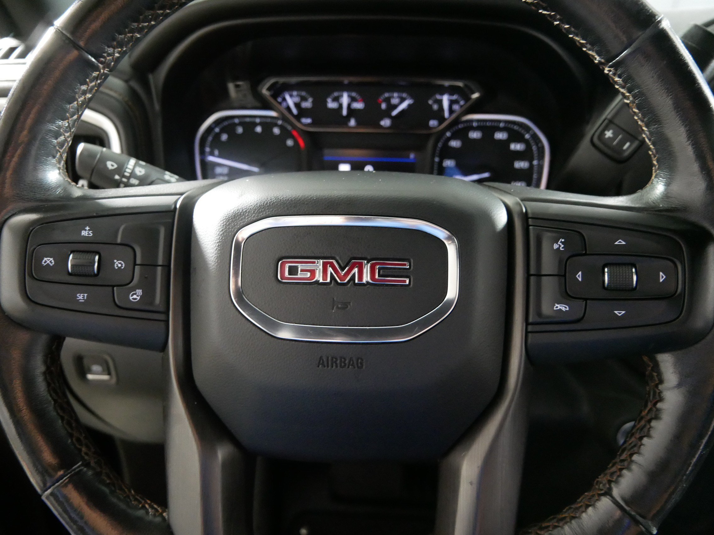 Used 2021 GMC Sierra 1500 AT4 w/ AT4 Preferred Package AWD/4WD image 25