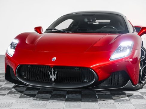 Used 2022 Maserati MC20 Coupe image 11