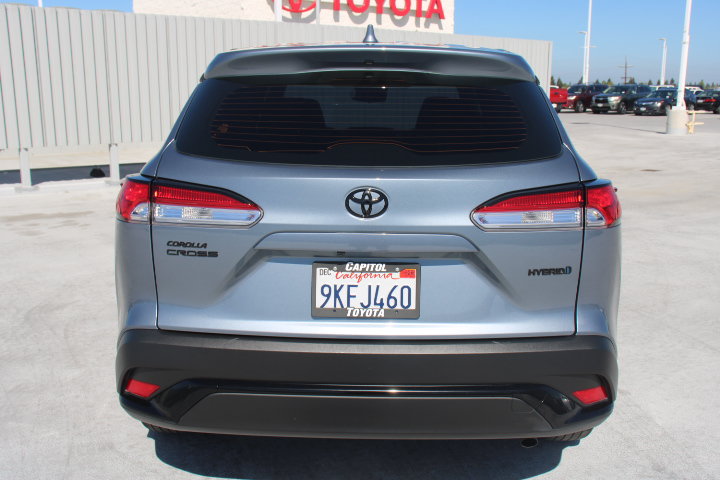 Used 2024 Toyota Corolla Cross AWD Hybrid image 4