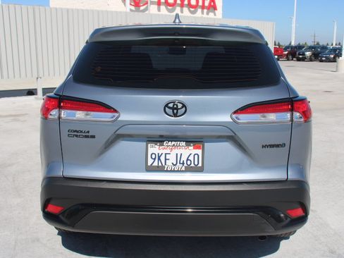 Used 2024 Toyota Corolla Cross AWD Hybrid image 4