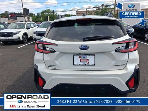 Used 2024 Subaru Crosstrek 2.0i Premium AWD/4WD image 4