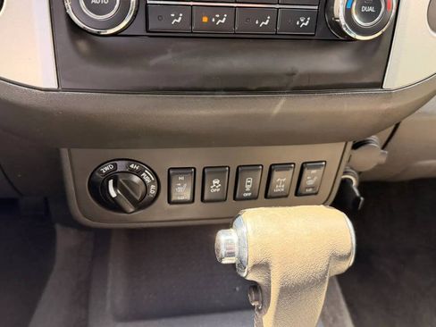 Used 2014 Nissan Frontier PRO-4X w/ Pro-4x Graphics Package AWD/4WD image 16